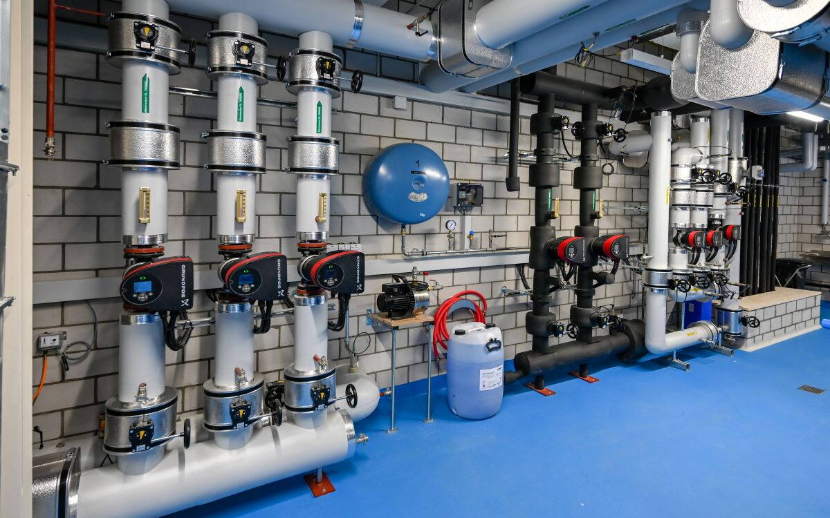 prodegakriens.jpg Heizungs- und Klimapumpenstation für die Speicherladung