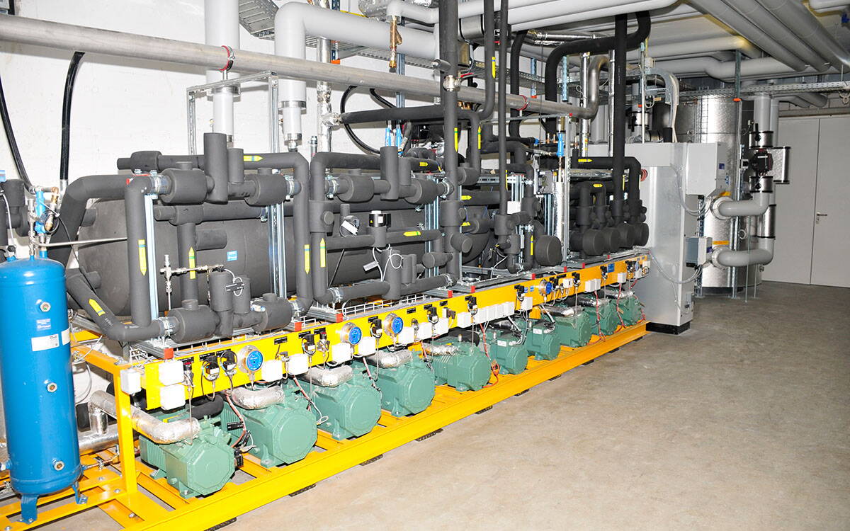 cs_baeckerei-hug_teaser1.jpg CO2 Kälteanlage im Maschinenraum