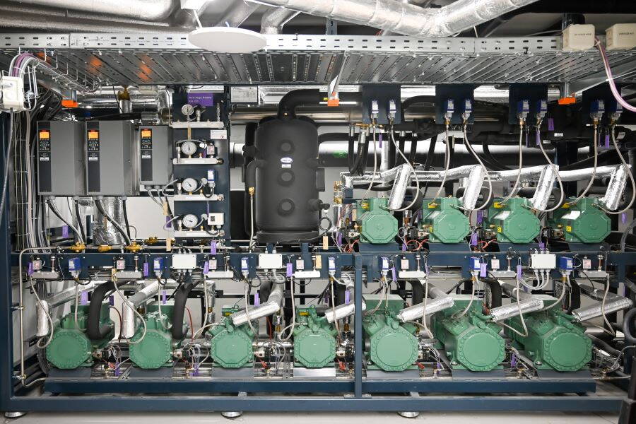 bridge_kaelteanlage.jpg CO2 Verbundanlage mit Ejektoren und Parallelverdichtern